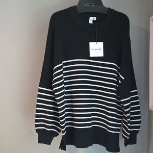 🆕️ Sweater NWT Grace + Karma XL